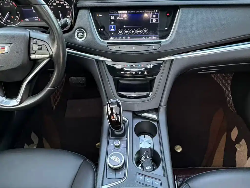 Cadillac XT6 — миниатюра 13