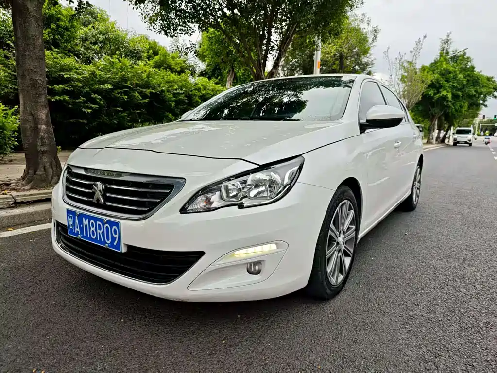 Peugeot 408 2016