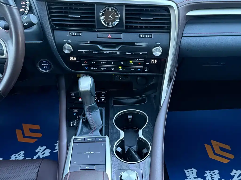 Lexus RX — миниатюра 13