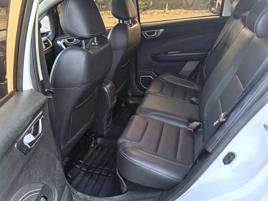 Geely Vision X3 — миниатюра 10