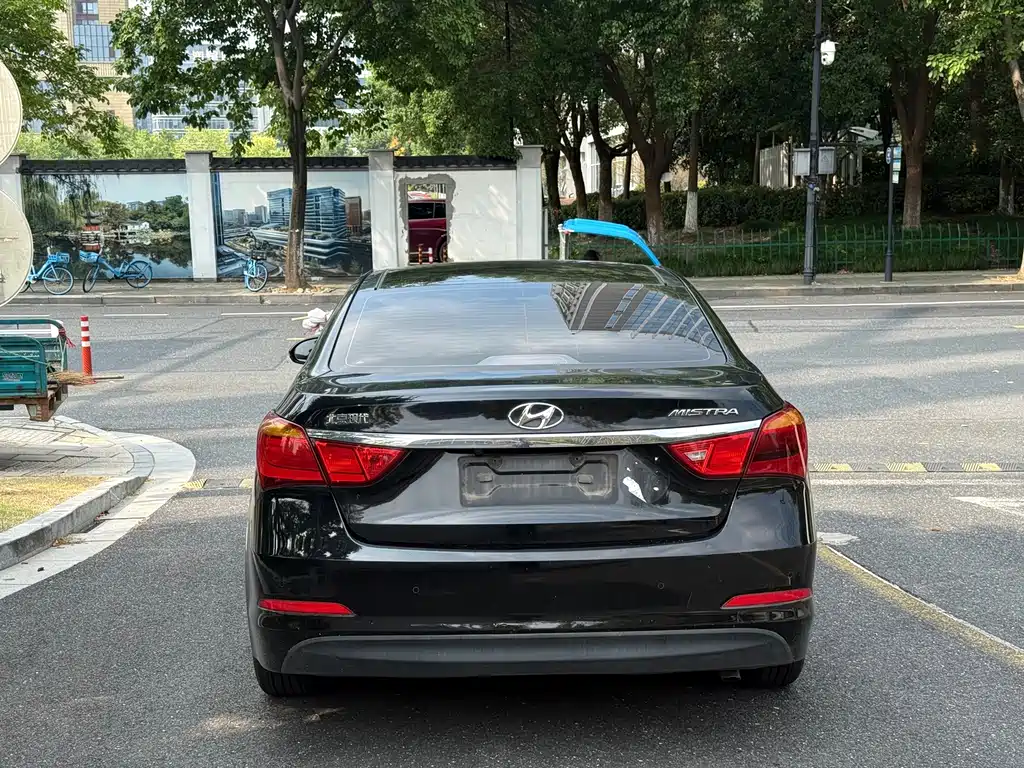 Hyundai Mistra — миниатюра 15