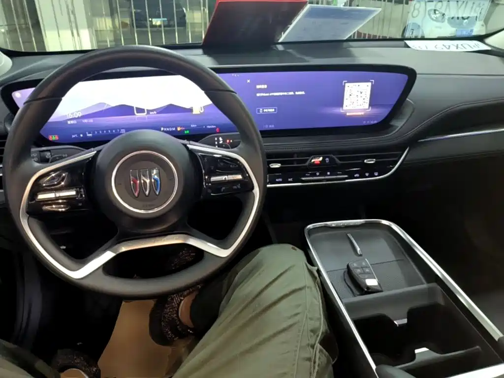 Buick LaCrosse — миниатюра 10
