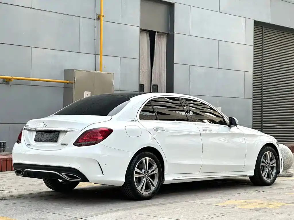 Mercedes-Benz C-Class — миниатюра 7