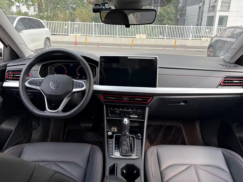 Volkswagen Lavida — миниатюра 8