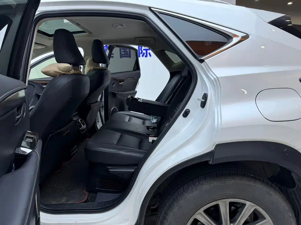 Lexus NX — миниатюра 13