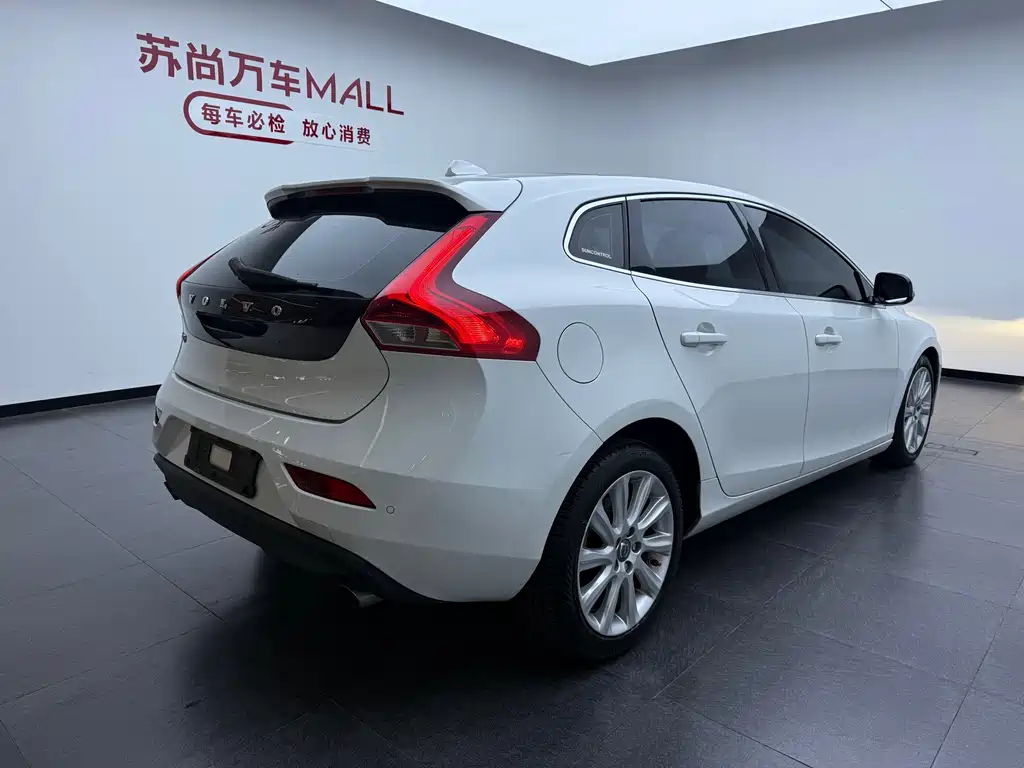 Volvo V40 — миниатюра 9