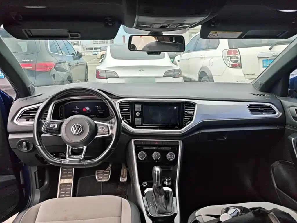 Volkswagen T-Roc — миниатюра 10