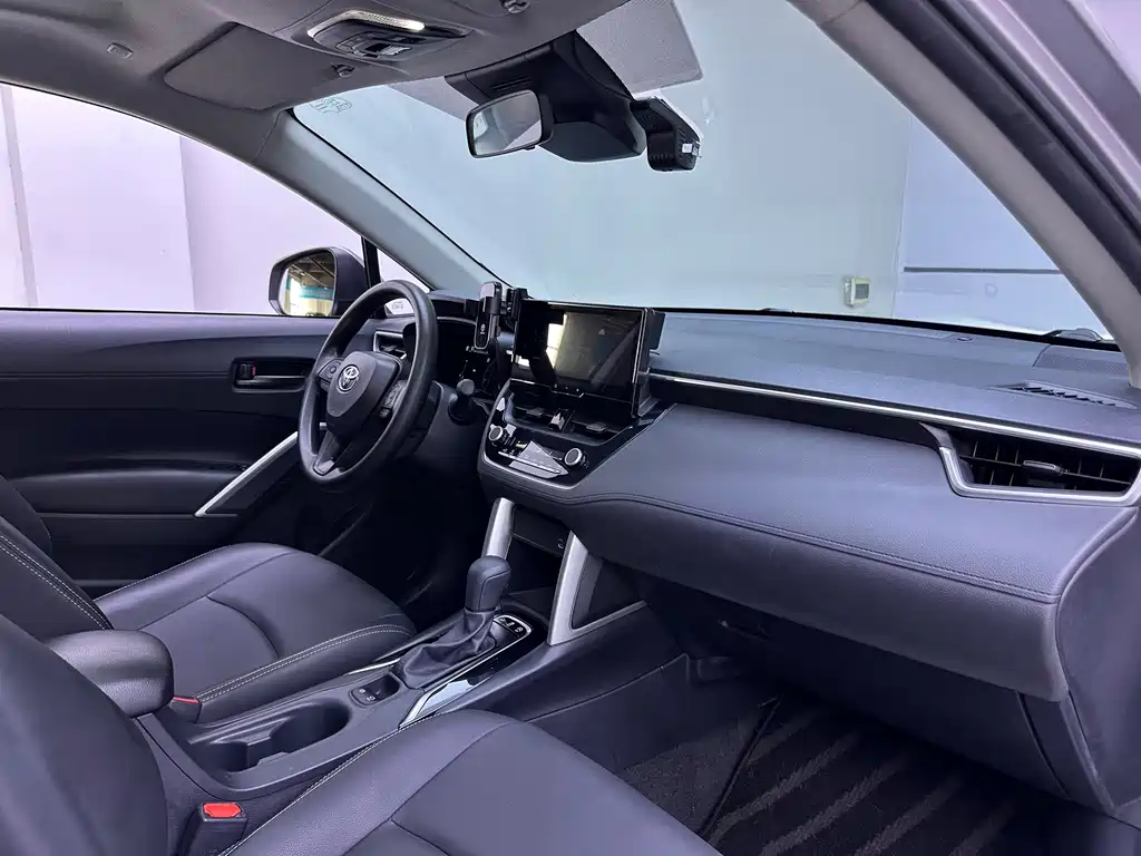 Toyota Corolla Cross 2.0L Elite Edition, фото 11