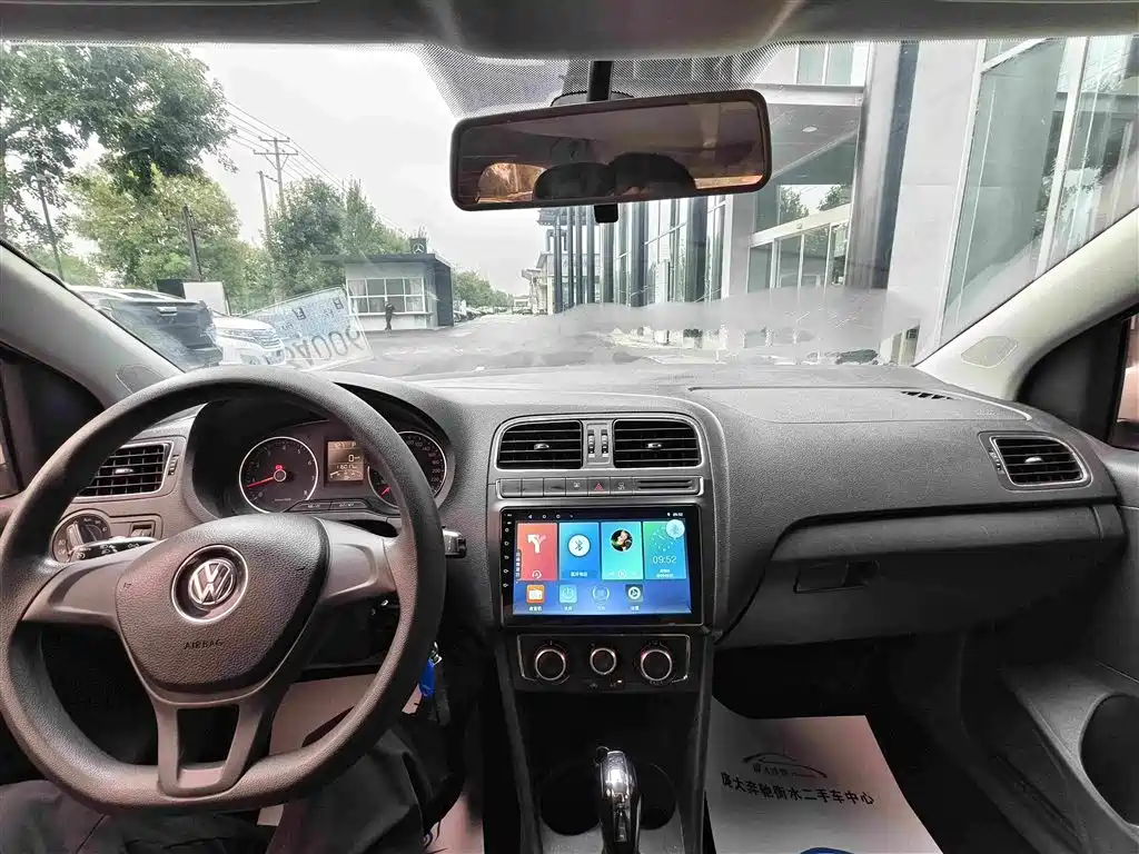 Volkswagen Polo — миниатюра 2