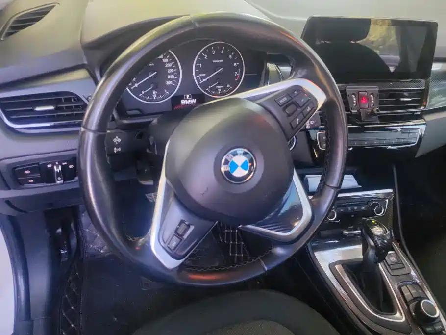 BMW 2 Series Active Tourer — миниатюра 15