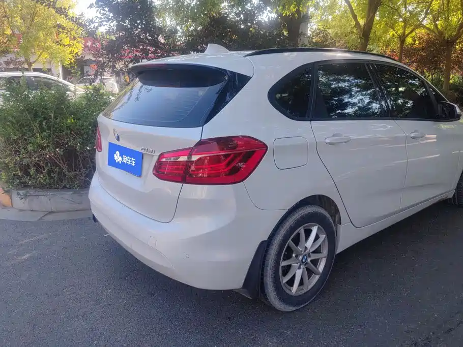 BMW 2 Series Active Tourer — миниатюра 3