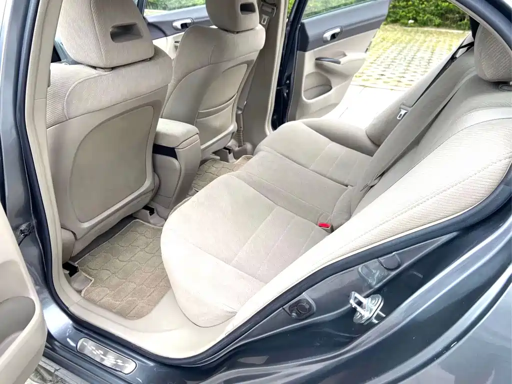 Honda Civic — миниатюра 10