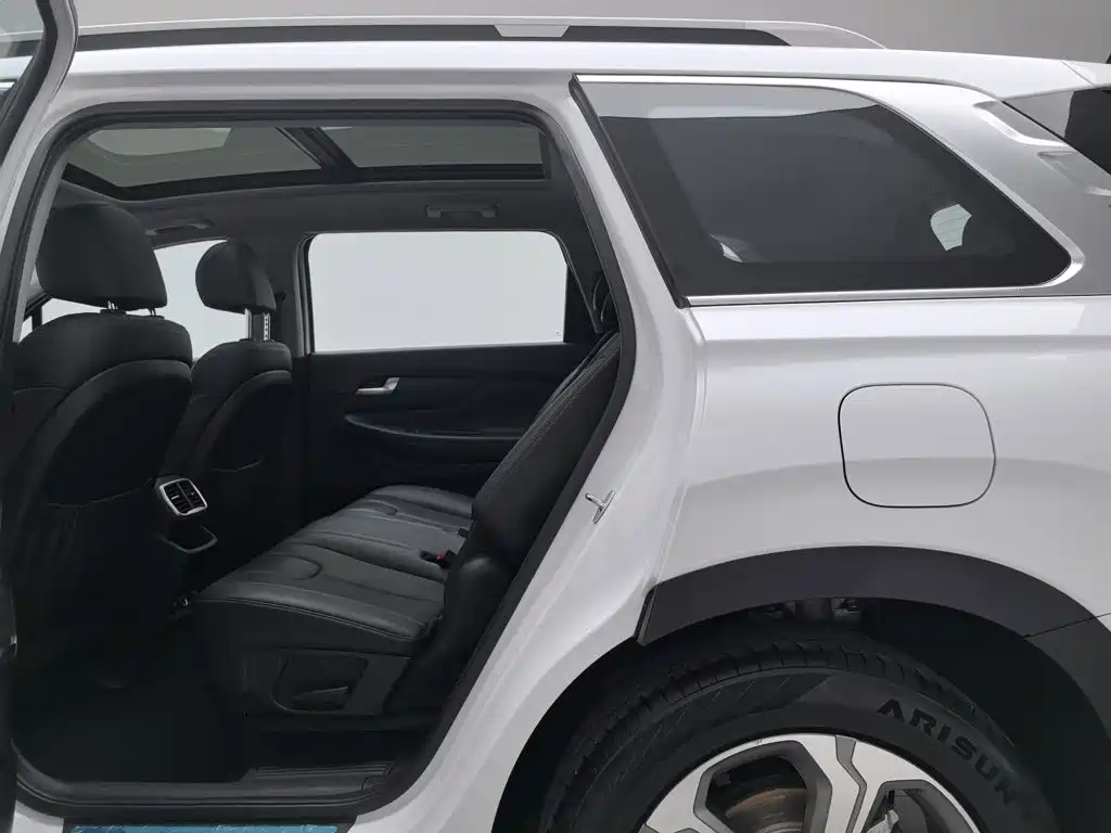Hyundai Santa Fe — миниатюра 15