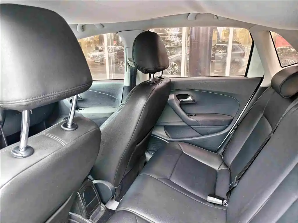 Volkswagen Polo — миниатюра 13