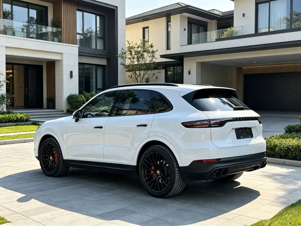Porsche Cayenne — миниатюра 5