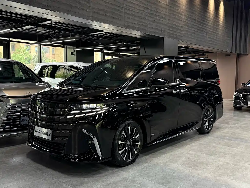 Toyota Alphard — миниатюра 2