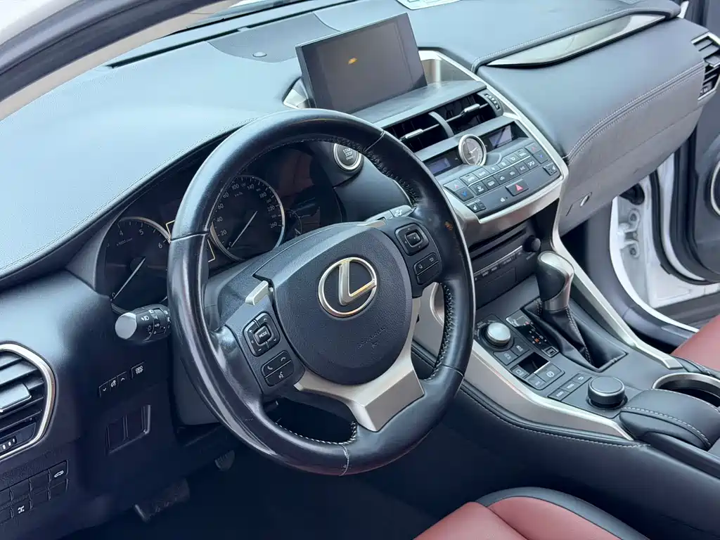 Lexus NX — миниатюра 6