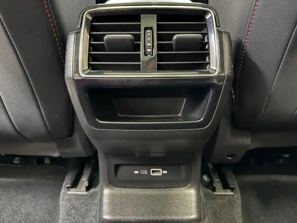 Skoda Karoq — миниатюра 19