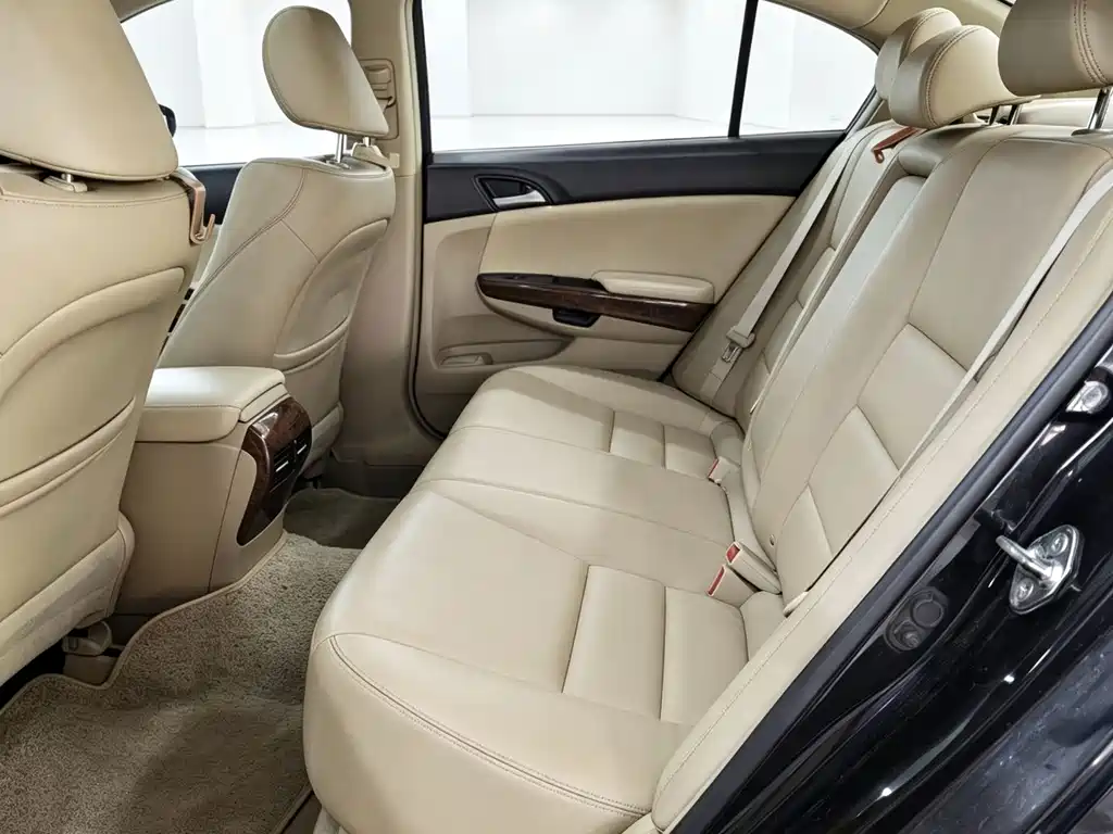 Honda Accord — миниатюра 6