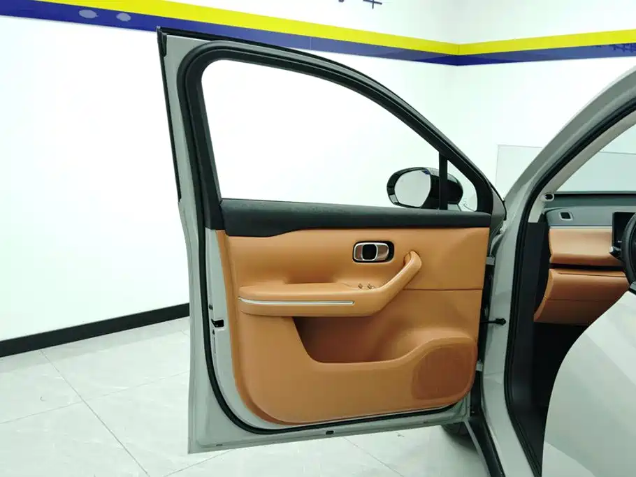 Leapmotor Leapmotor C10 — миниатюра 7