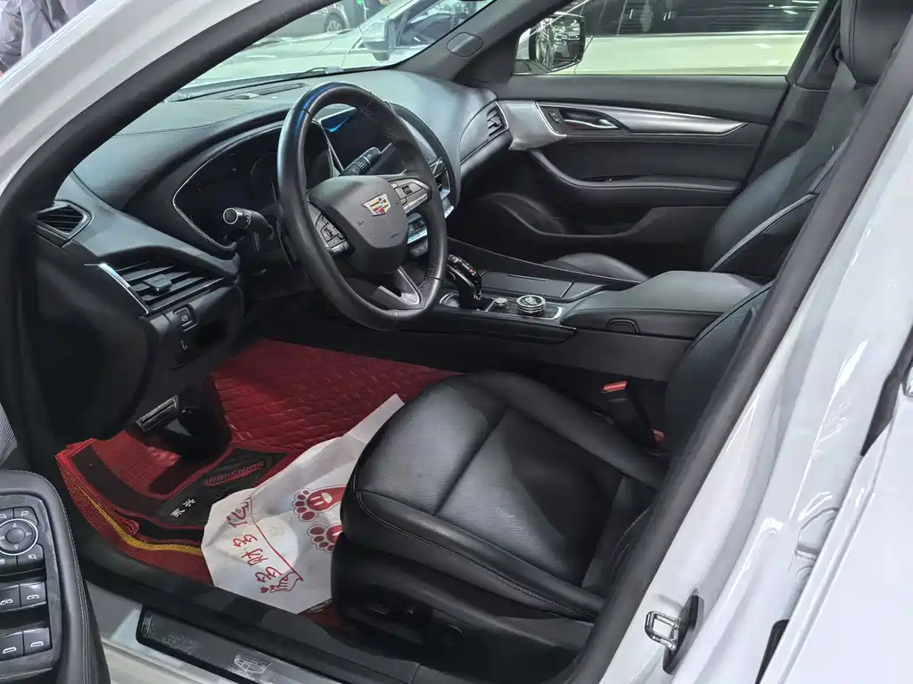 Cadillac CT5 — миниатюра 7