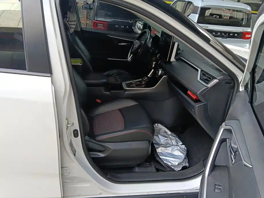 Toyota RAV4 Prime — миниатюра 8