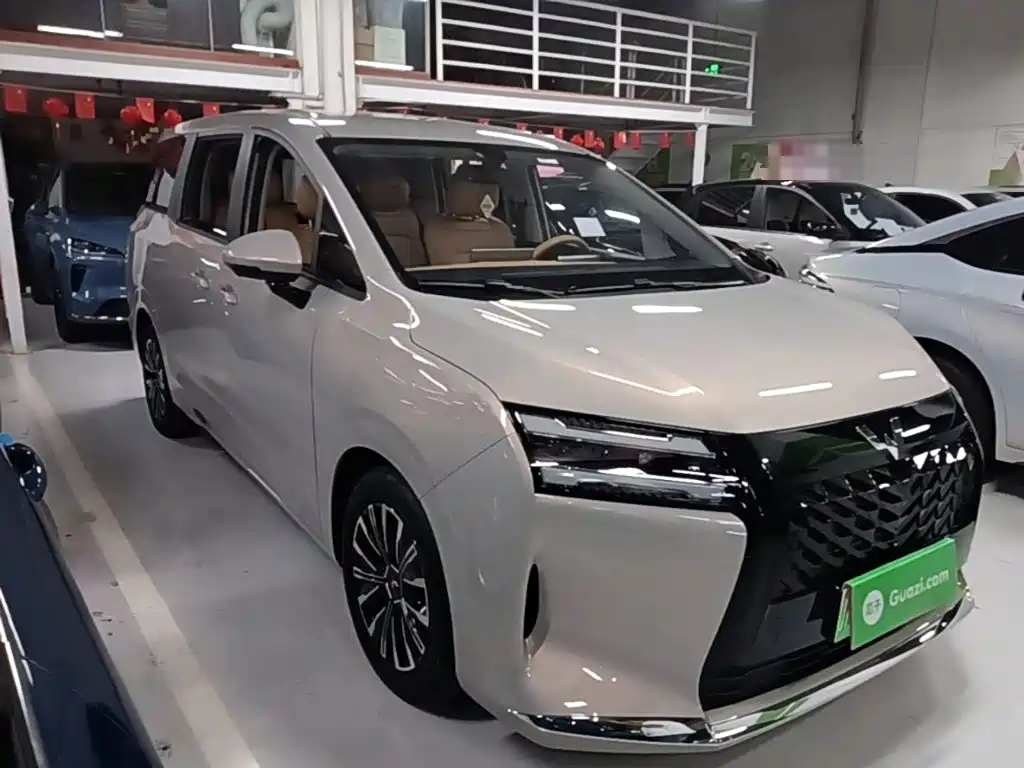 Wuling Xingguang 730 New Energy — миниатюра 4