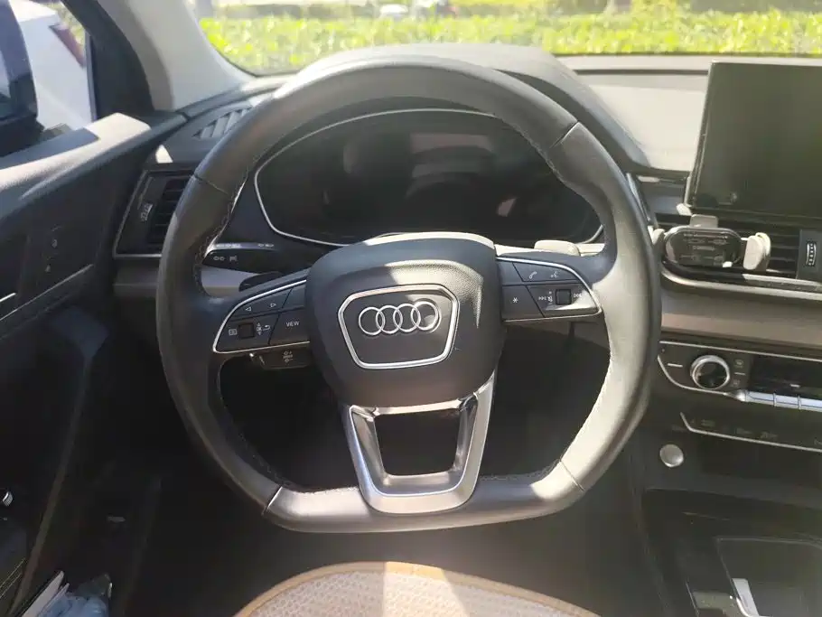 Audi Q5L — миниатюра 15