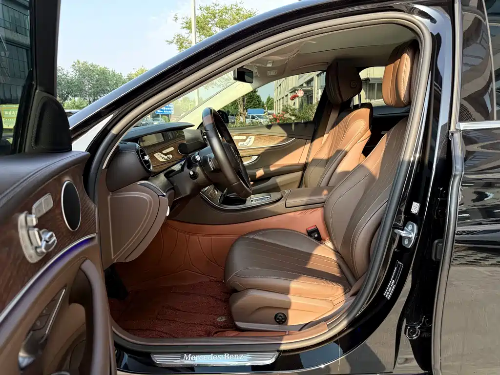 Mercedes-Benz E-Class E 2023 E 300 L Fashion