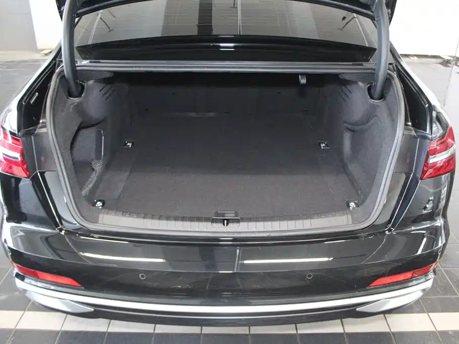 Audi A6L — миниатюра 7
