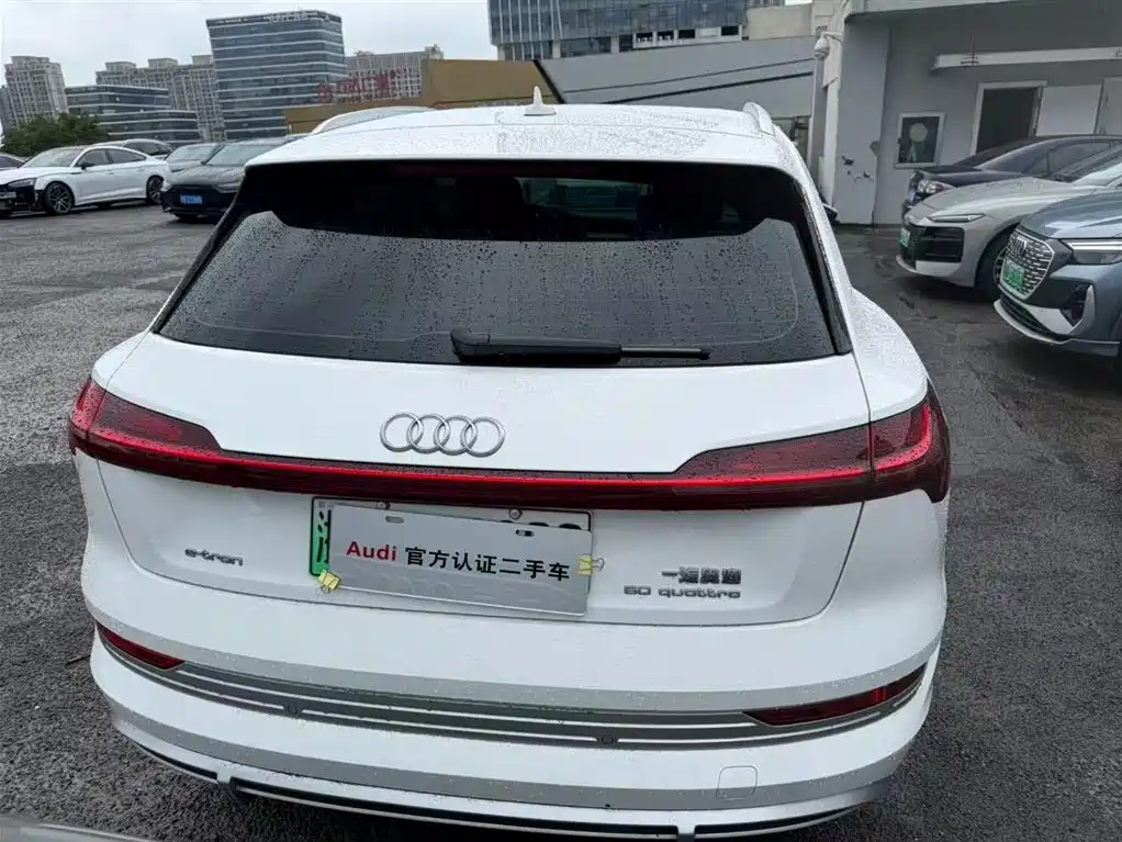 Audi e-tron — миниатюра 5