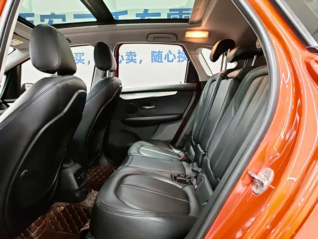 BMW 2 Series Active Tourer — миниатюра 8