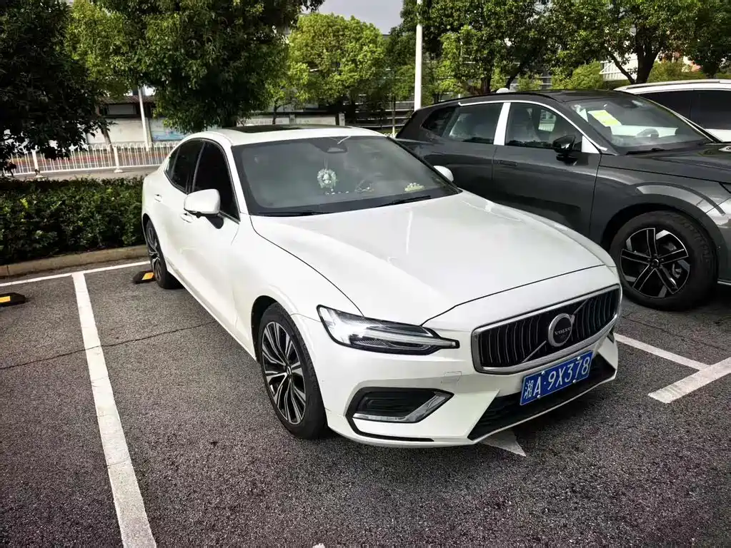 Volvo S60 — миниатюра 2