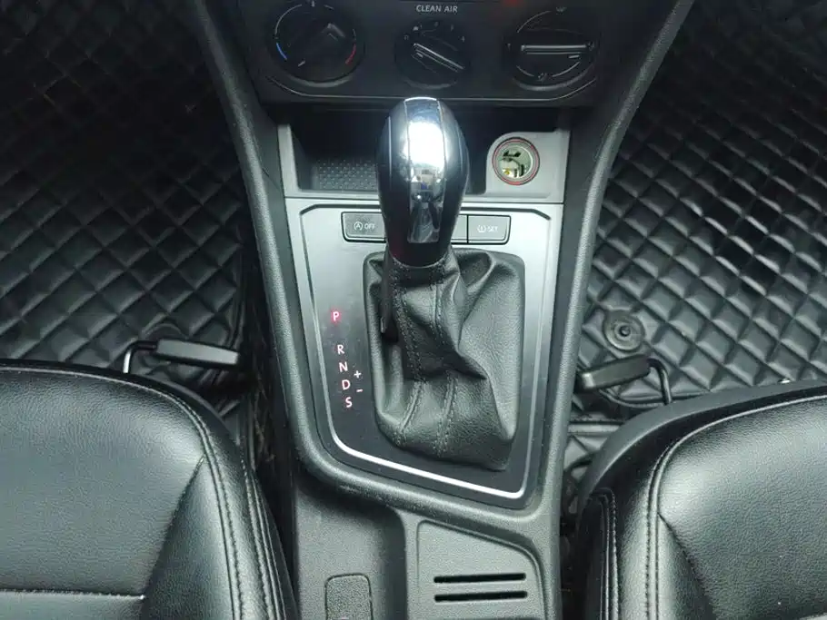 Volkswagen Lavida — миниатюра 16