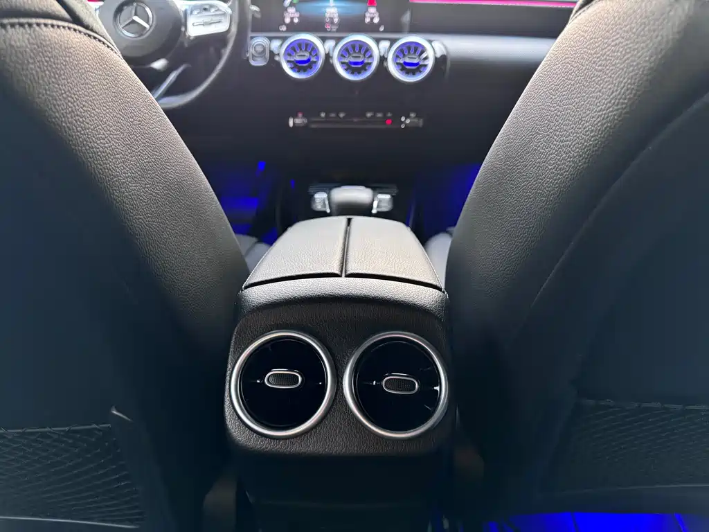 Mercedes-Benz A-Class — миниатюра 11