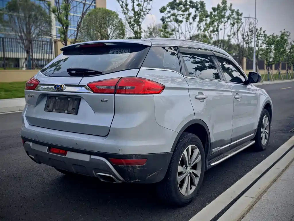 Geely Boyue — миниатюра 10