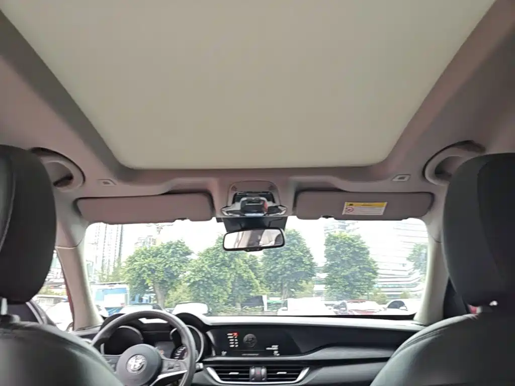 Alfa Romeo Stelvio — миниатюра 18