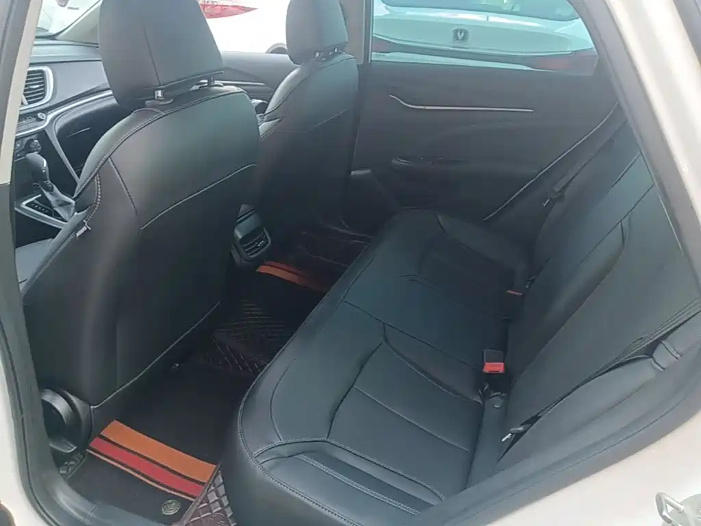 Buick Excelle — миниатюра 17