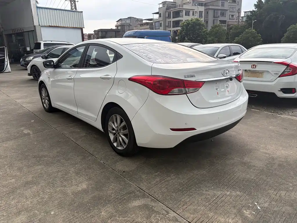 Hyundai Elantra Langdong — миниатюра 9