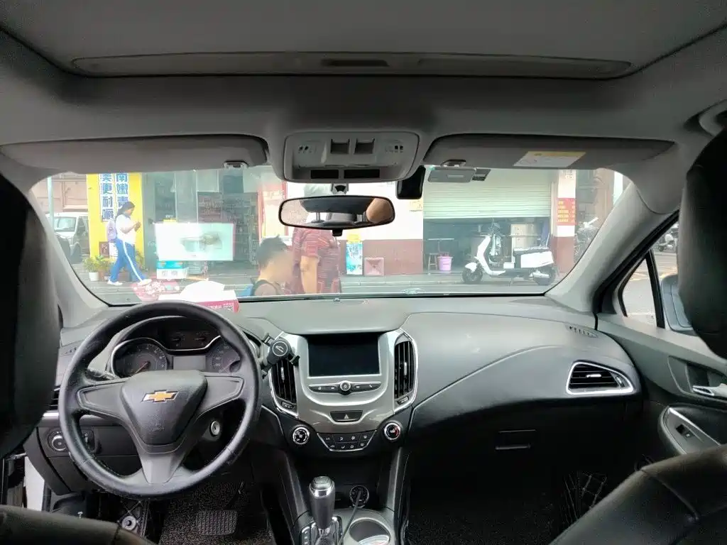 Chevrolet Cruze — миниатюра 19