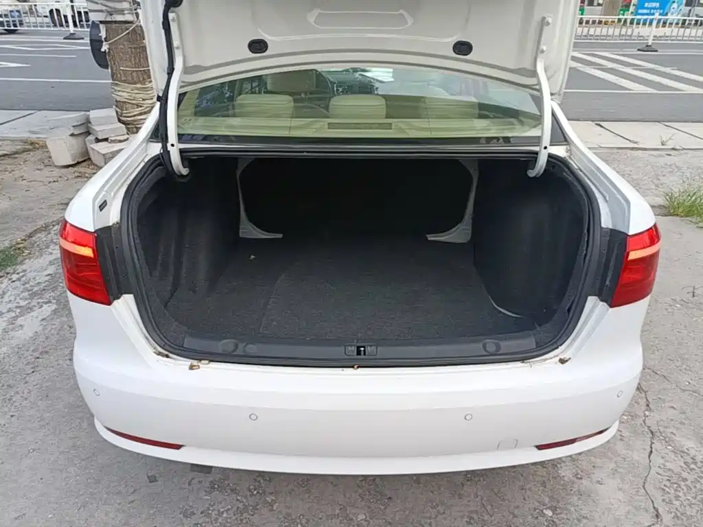 Volkswagen Lavida — миниатюра 19