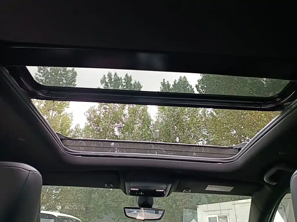 Cadillac XT5 — миниатюра 18