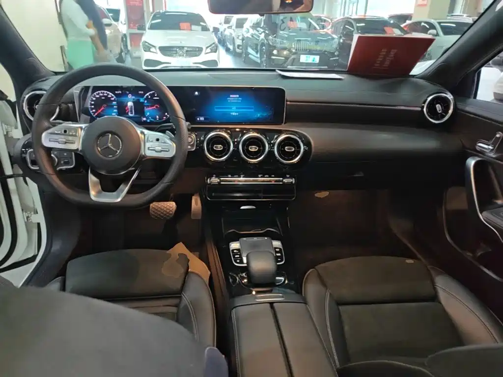 Mercedes-Benz A-Class — миниатюра 10