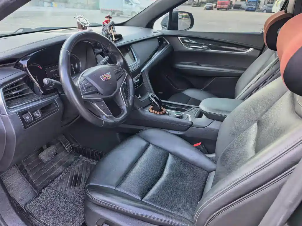 Cadillac XT5 — миниатюра 6