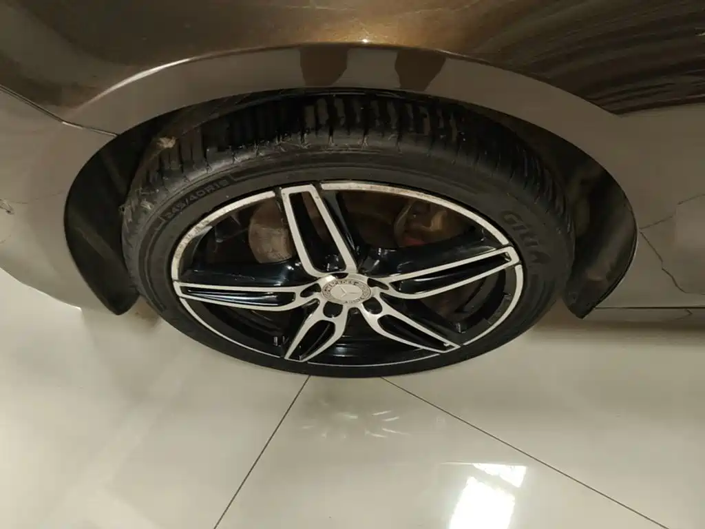 Mercedes-Benz E-Class — миниатюра 23