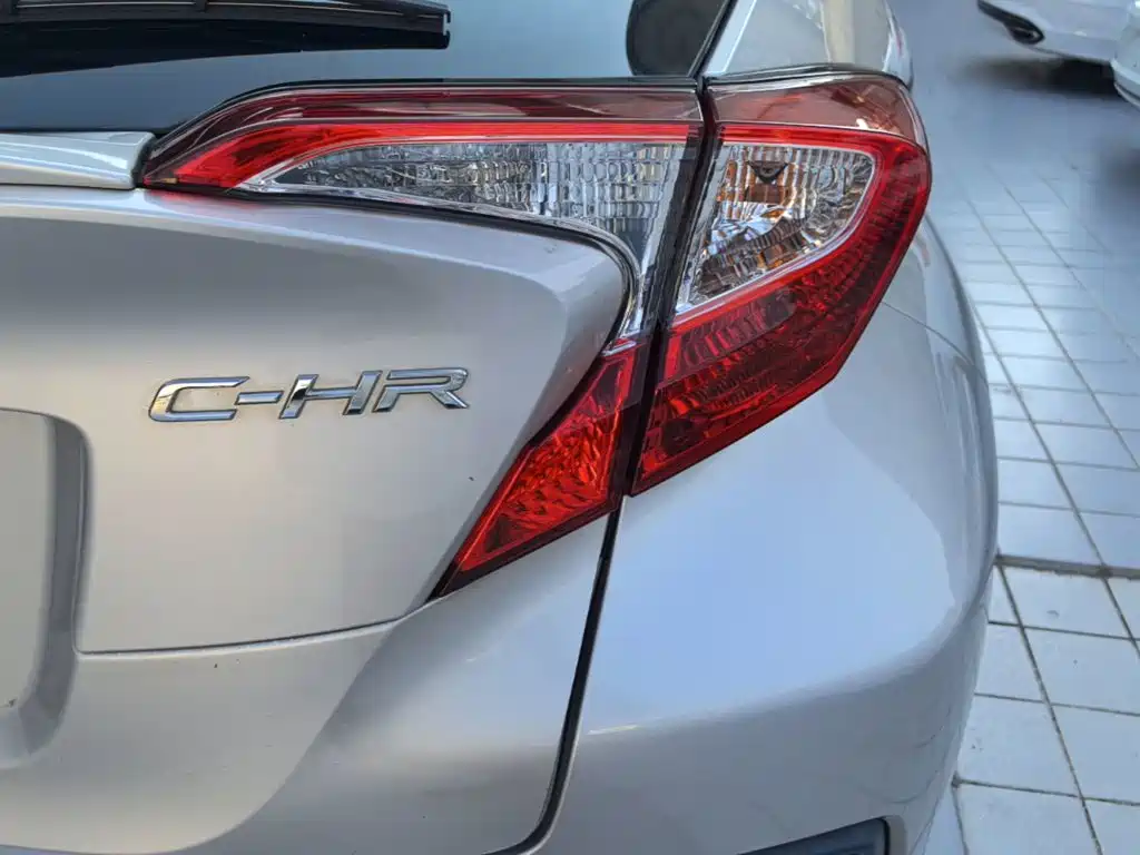 Toyota C-HR — миниатюра 8