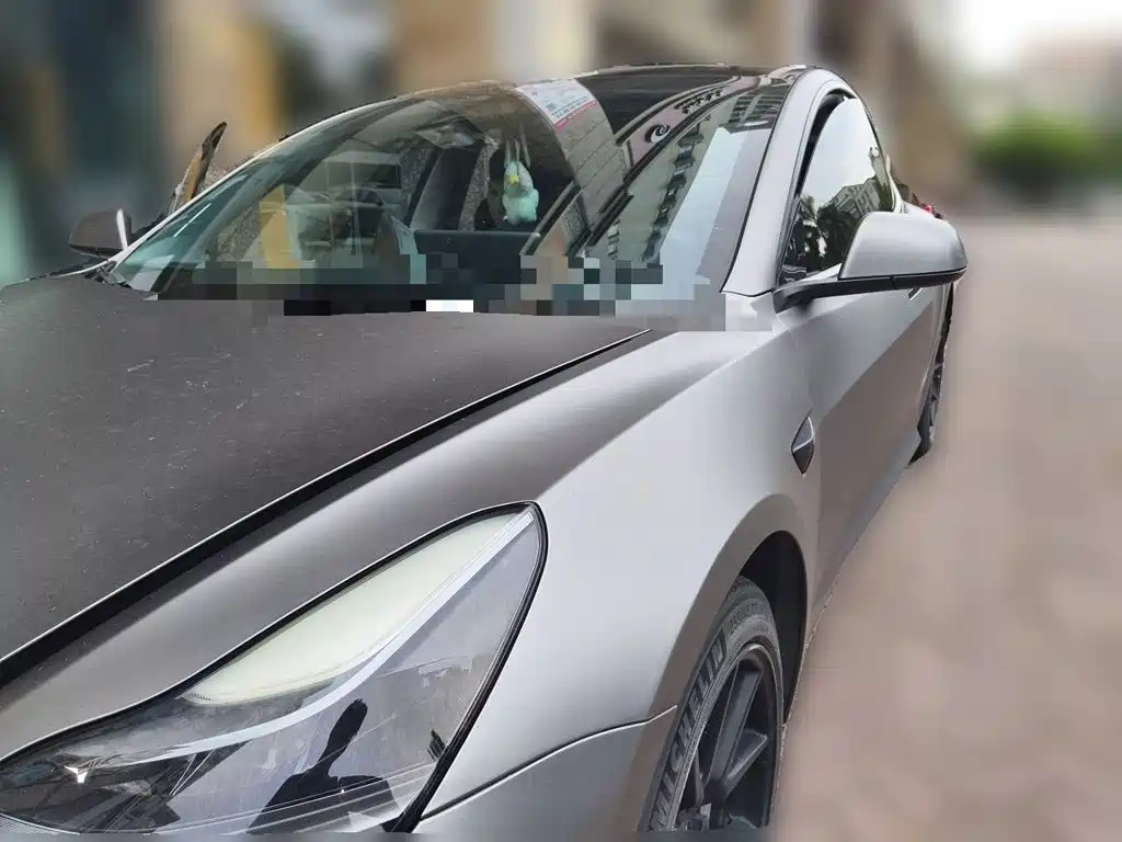 Tesla Model 3 — миниатюра 2