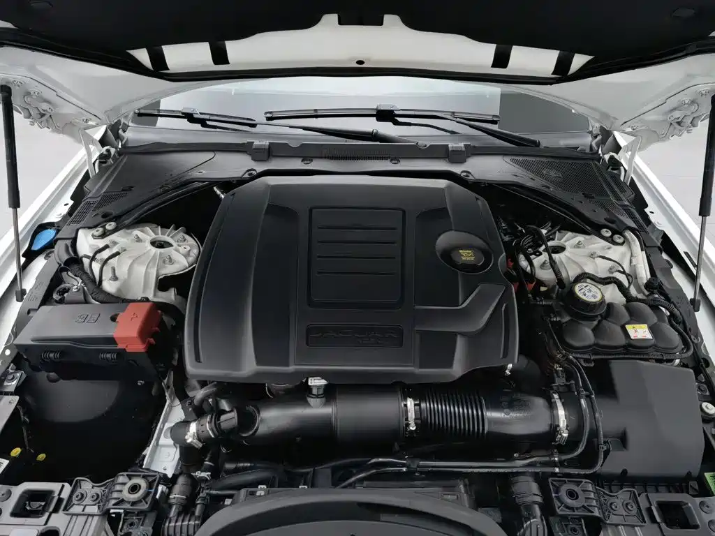 Jaguar XEL — миниатюра 6