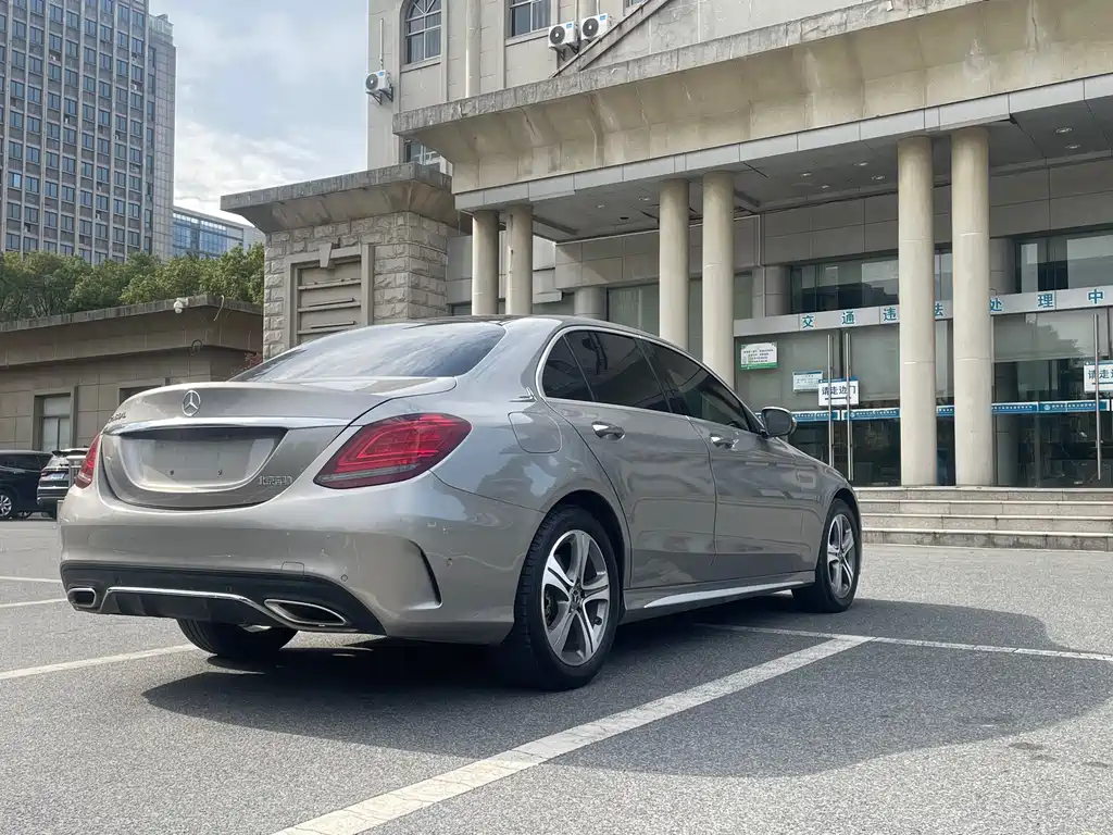 MERCEDES-BENZ C CLASS