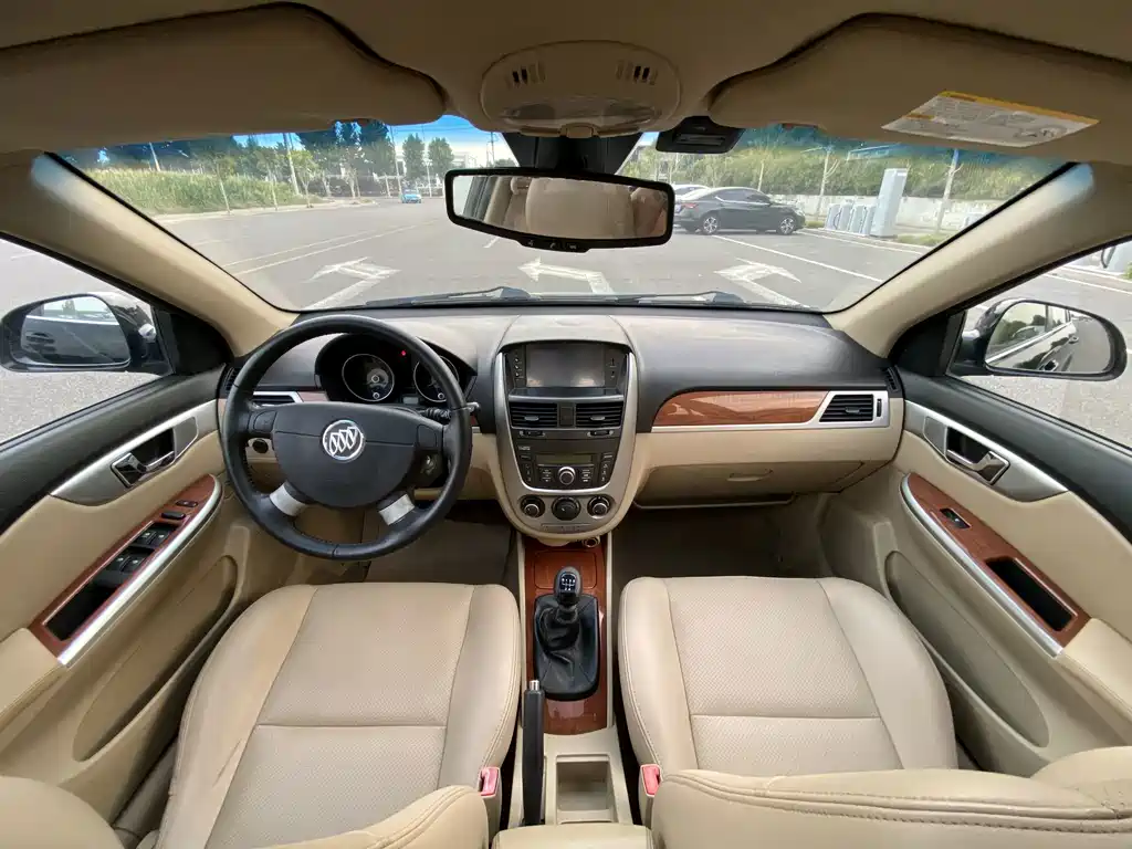 Buick Excelle — миниатюра 8